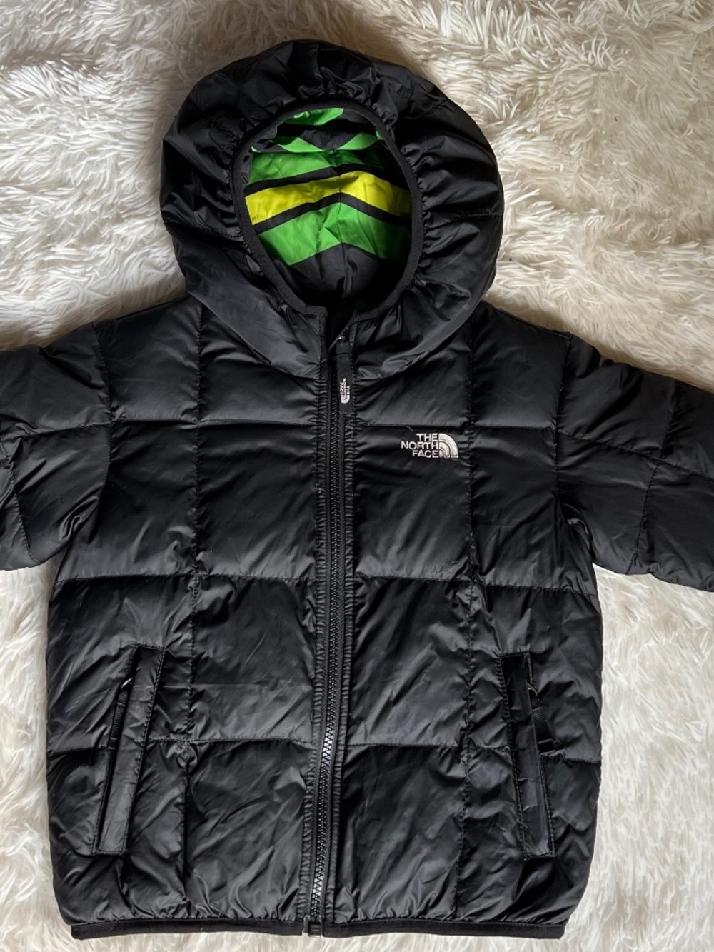 Black / green stripe reversible